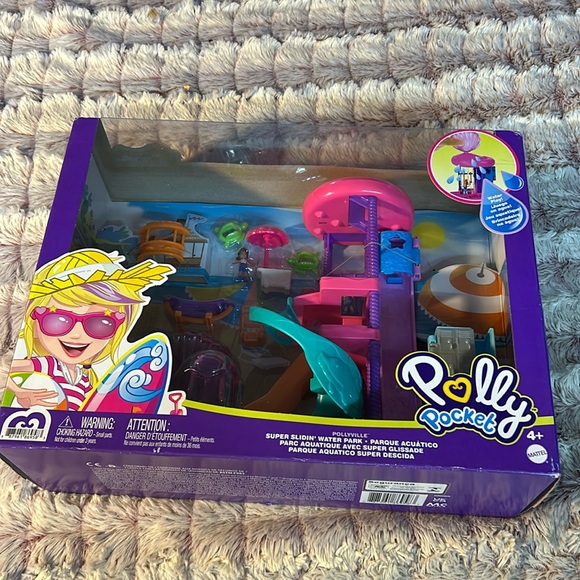 Polly Pocket Pollyville Super Slidin' Sliding Water Park Micro Play Set - Picture 1 of 2